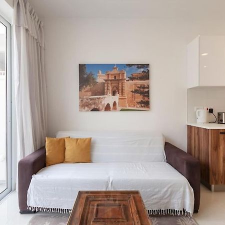 Comfy Apt With Terrace, 5 Mins To Sliema Ferries By 360 Estates Gzira Buitenkant foto