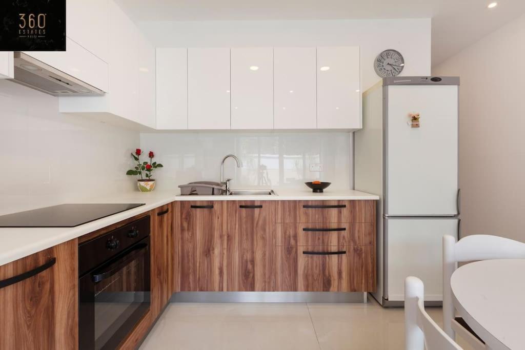 Comfy Apt With Terrace, 5 Mins To Sliema Ferries By 360 Estates Gzira Buitenkant foto
